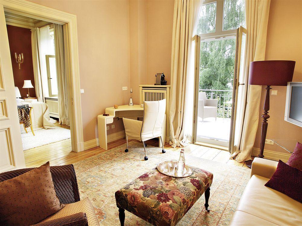 Eilenau Hotel Хамбург Екстериор снимка
